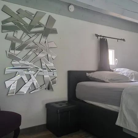 Le Miroir